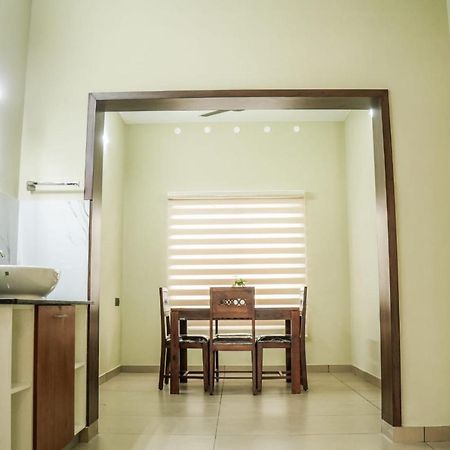 Zennova Furnished Apartment Alappuzha ภายนอก รูปภาพ